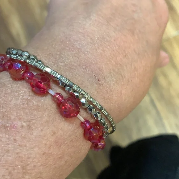 Three bracelets - Picture 2 of 5